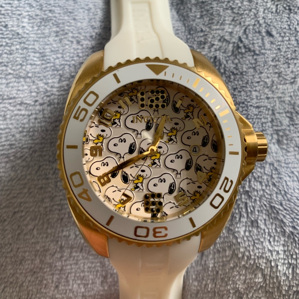 Invicta limited edition Snoopy Peanuts watch
